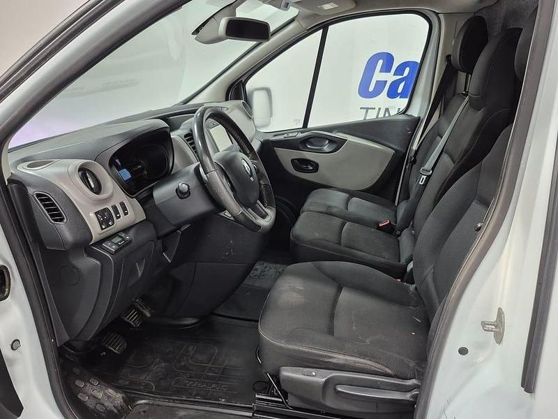 Begagnad Renault Trafic 121 HK (88 kW) 2018 Vit Minibuss