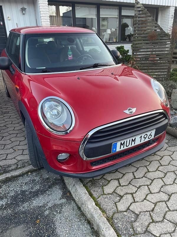 Begagnad Mini ONE 102 HK (75 kW) 2016 Halvkombi