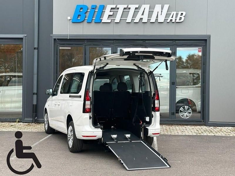 Vit Begagnad 2022 VW Caddy Maxi Minibuss | 549 900 kr - Bild 1/4