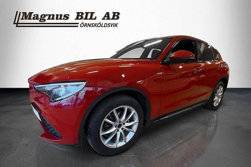 Röd Begagnad 2019 Alfa Romeo Stelvio SUV | 299 000 kr (Lite dyr) - Bild 1/4