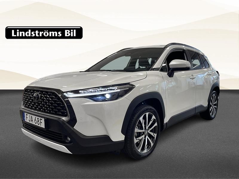 Begagnad Toyota Corolla Cross Executive 200 HK (147 kW) 2024 Vit SUV