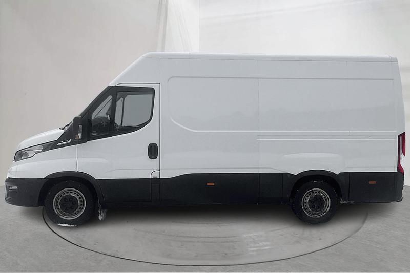 Begagnad Iveco Daily 136 HK (100 kW) 2020 Vit Van