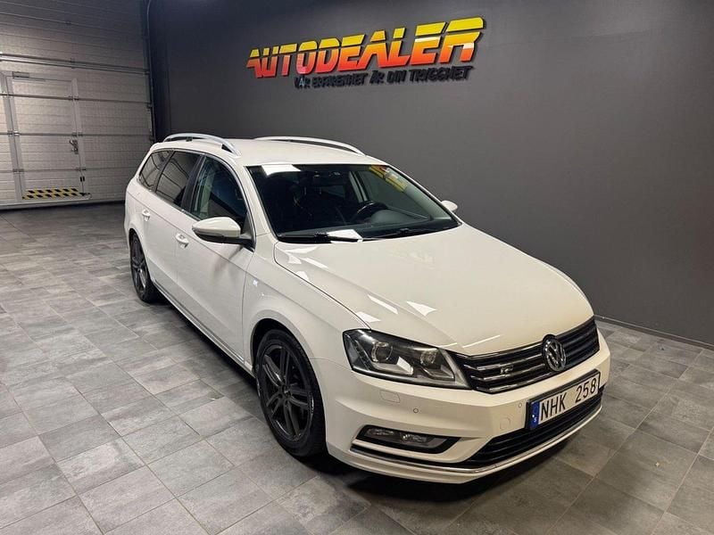 Vit Begagnad 2013 VW Passat GT Kombi | 79 900 kr (Marknadspris) - Bild 1/4