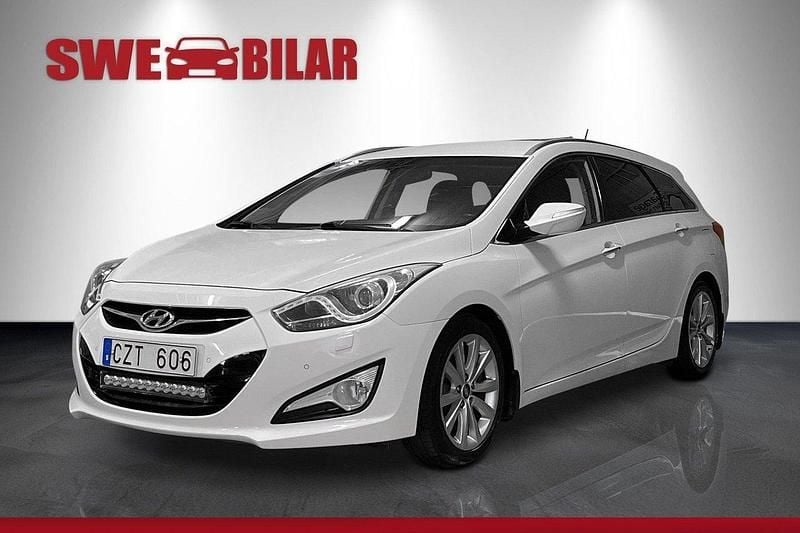 Vit Begagnad 2013 Hyundai i40 Kombi | 89 900 kr (Bra pris) - Bild 1/4