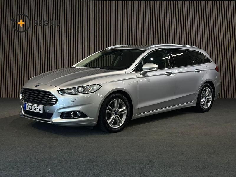 Grå Begagnad 2017 Ford Mondeo S Kombi | 158 900 kr (Dyr) - Bild 1/4