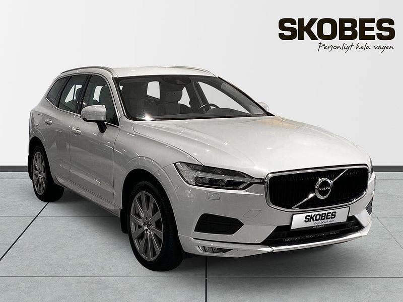 Vit Begagnad 2020 Volvo XC60 Momentum SUV | 284 000 kr (Bra pris) - Bild 1/3