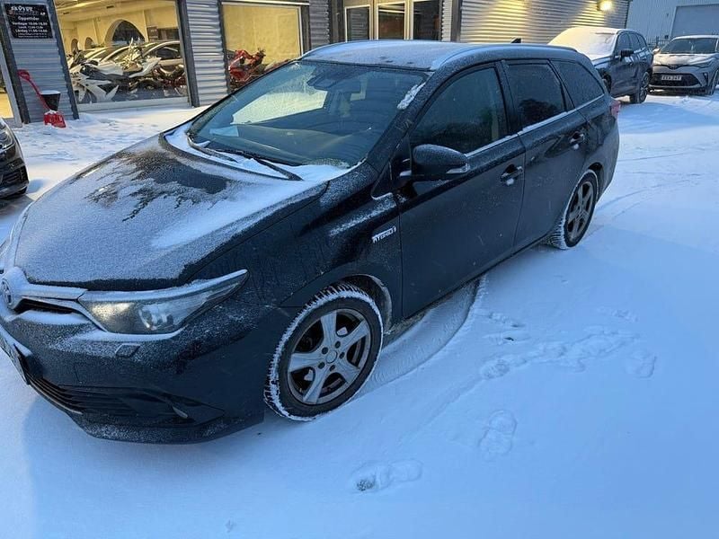 Begagnad Toyota Auris Touring Sports 136 HK (100 kW) 2017 Kombi