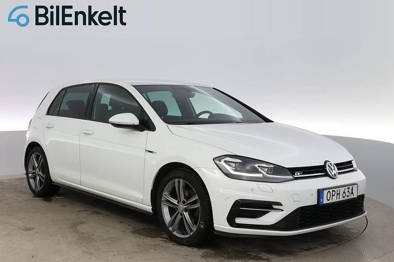 Begagnad VW Golf VII R-line 151 HK (111 kW) 2020 Vit