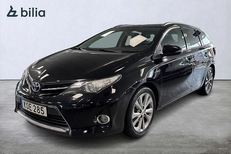 Svart Begagnad 2014 Toyota Auris Touring Sports Edition Kombi | 139 900 kr (Marknadspris) - Bild 1/3