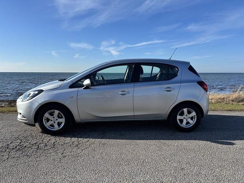 Begagnad Opel Corsa 90 HK (66 kW) 2019 Silver Halvkombi