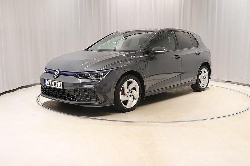 Begagnad 2021 VW Golf VII GTE | 249 400 kr (Lite dyr) - Bild 1/4