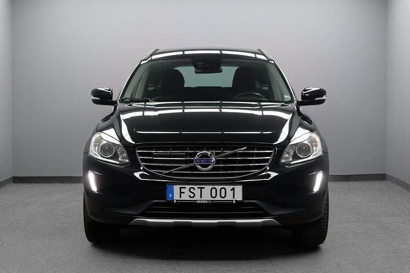 Begagnad Volvo XC60 Momentum 150 HK (110 kW) 2017 Svart SUV