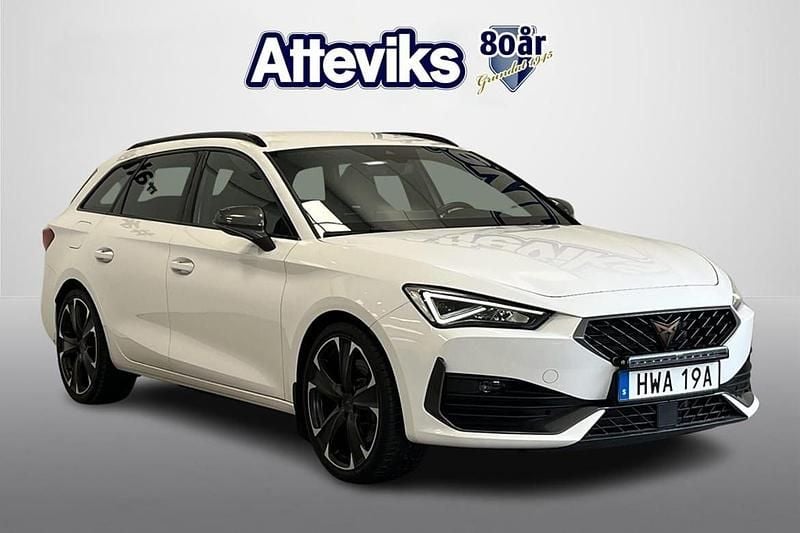 Vit Begagnad 2023 Cupra Leon Kombi | 279 900 kr (Superpris) - Bild 1/4