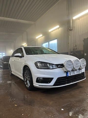 Begagnad VW Golf VII 140 HK (102 kW) 2015