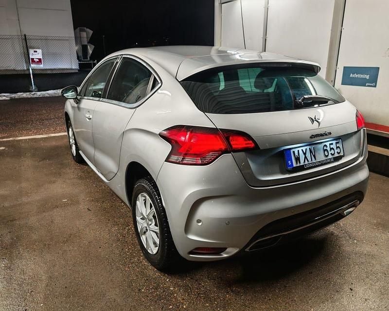 Begagnad Citroën DS4 111 HK (81 kW) 2011 Halvkombi
