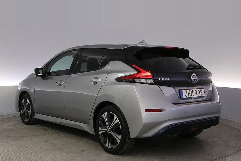 Begagnad Nissan Leaf 360º 110 kW (150 HK) 2021 Silver Halvkombi