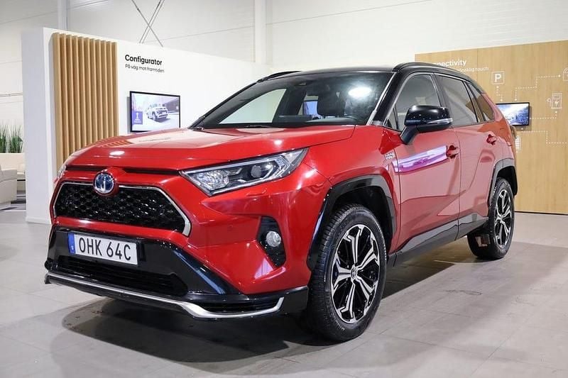 Rödmetallic Begagnad 2021 Toyota RAV4 Style SUV | 389 900 kr (Superpris) - Bild 1/3