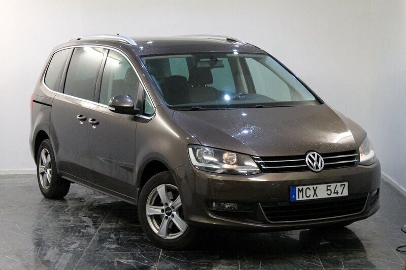 Brun Begagnad 2012 VW Sharan Minibuss | 89 900 kr (Bra pris) - Bild 1/4