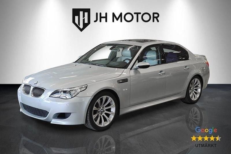 Ljusblå Begagnad 2005 BMW M5 Sedan | 499 900 kr - Bild 1/4