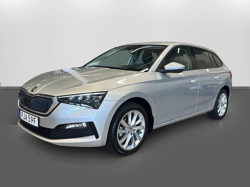 Begagnad Skoda Scala Style 110 HK (80 kW) 2023 Silver Halvkombi