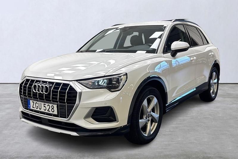 Vit Begagnad 2021 Audi Q3 Proline SUV | 279 900 kr (Marknadspris) - Bild 1/4