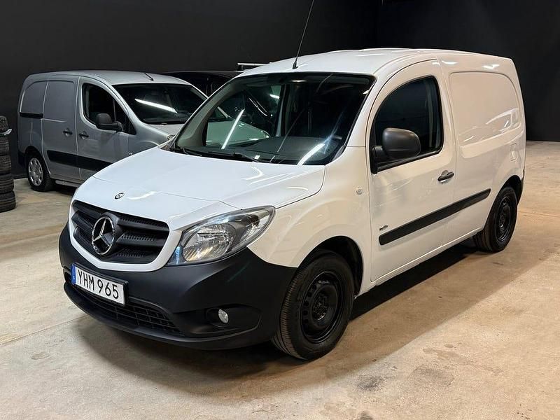 Vit Begagnad 2017 Mercedes Citan 109 Van | 54 900 kr (Marknadspris) - Bild 1/4