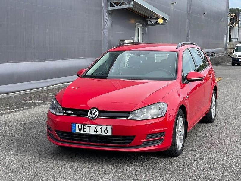 Röd Begagnad 2016 VW Golf VII Kombi | 99 990 kr (Bra pris) - Bild 1/4