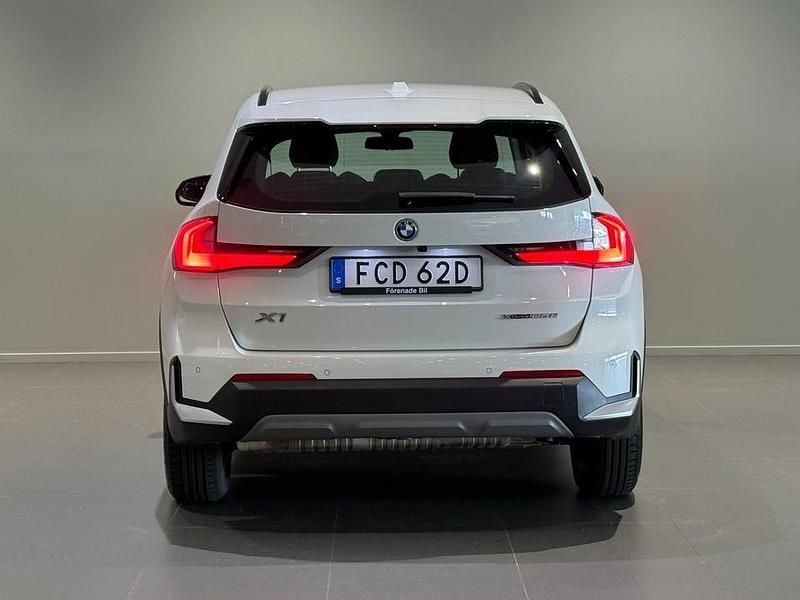 Begagnad BMW X1 Comfort Edition 136 HK (100 kW) 2023 Vit SUV