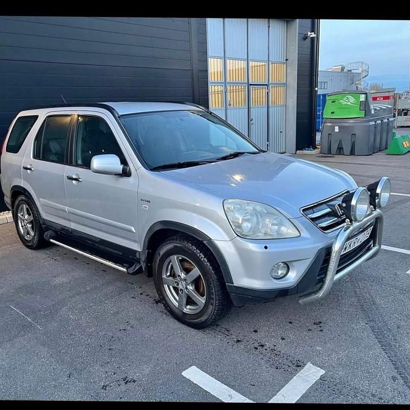 Begagnad 2005 Honda CR-V SUV | 26 900 kr (Marknadspris) - Bild 1/3