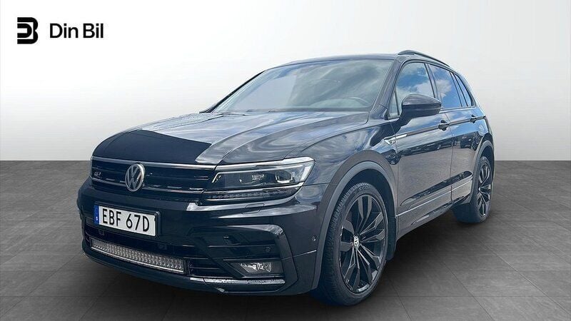 Svart (deep black pearl) Begagnad 2020 VW Tiguan SUV | 309 900 kr (Marknadspris) - Bild 1/4