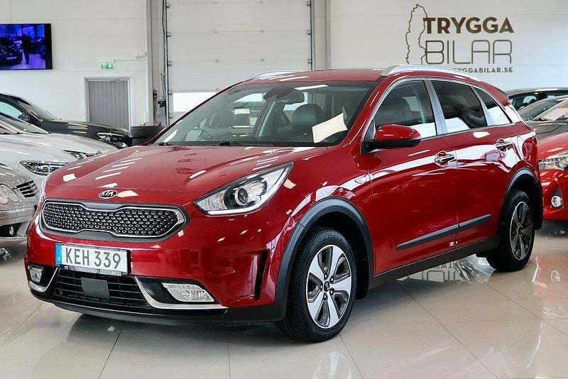 Röd Begagnad 2018 Kia Niro Advance SUV | 189 000 kr (Marknadspris) - Bild 1/4