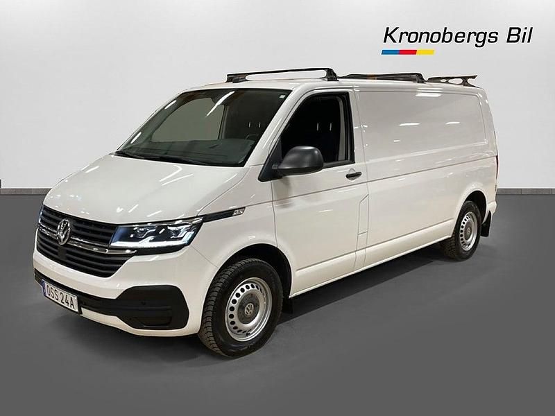 Vit Begagnad 2020 VW Transporter Van | 284 900 kr - Bild 1/4