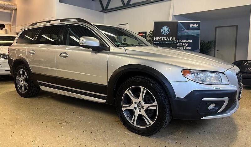 Silver Begagnad 2013 Volvo XC70 Summum Kombi | 149 900 kr (Marknadspris) - Bild 1/4