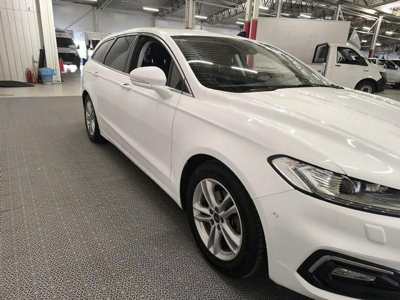 Begagnad Ford Mondeo Titanium 191 HK (140 kW) 2019 Vit Kombi