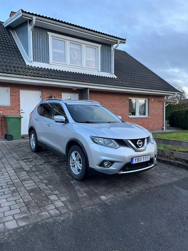 Silver Begagnad 2016 Nissan X-Trail SUV | 115 000 kr (Marknadspris) - Bild 1/4
