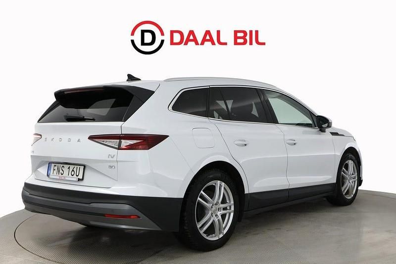 Begagnad Skoda Enyaq iV Comfort 150 kW (204 HK) 2021 Vit SUV
