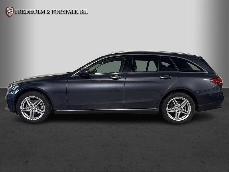 Begagnad Mercedes 220 Exclusive 170 HK (125 kW) 2015 Grå Kombi