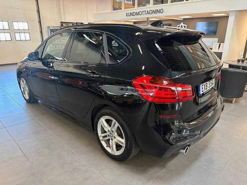 Begagnad BMW 225 Active Tourer 220 HK (161 kW) 2021 Svart Minibuss