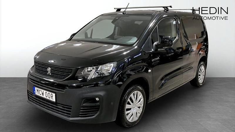 Svart Begagnad 2020 Peugeot Partner Minibuss | 124 900 kr (Bra pris) - Bild 1/4
