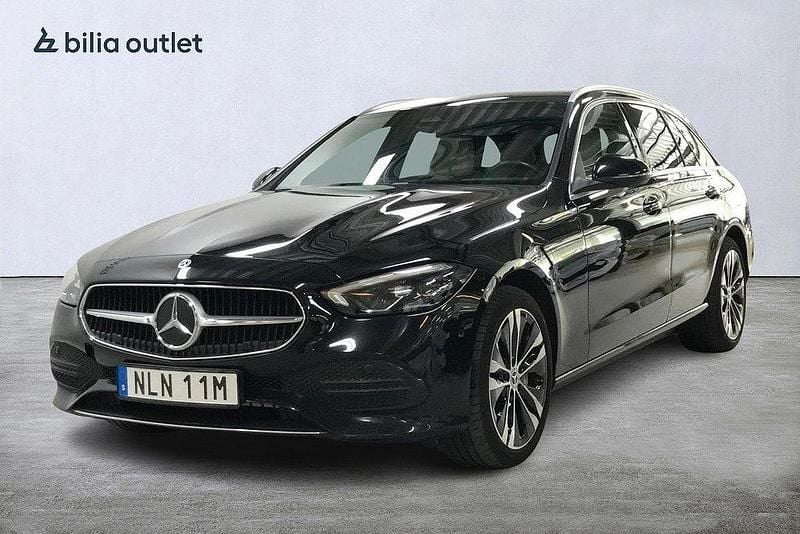 Svart Begagnad 2022 Mercedes C300e Avantgarde Kombi | 344 900 kr (Superpris) - Bild 1/3