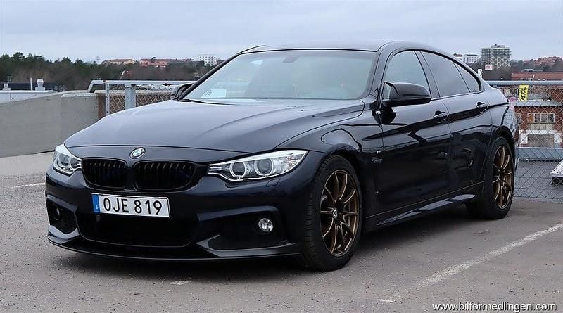 Svart samma som bilen Begagnad 2016 BMW 440 M Sport Sportkupé | 359 500 kr (Marknadspris) - Bild 1/4