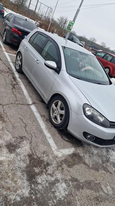 Begagnad VW Golf VI 160 HK (117 kW) 2010 Silver Halvkombi