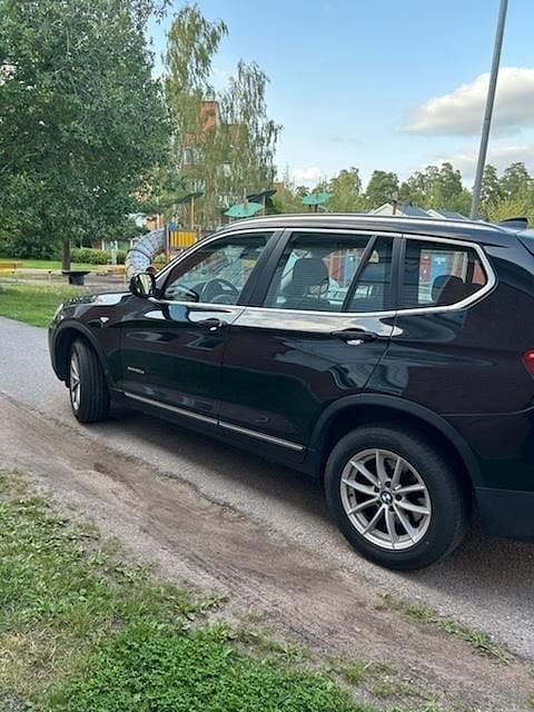 Svart Begagnad 2013 BMW X3 SUV | 160 000 kr (Marknadspris) - Bild 1/4