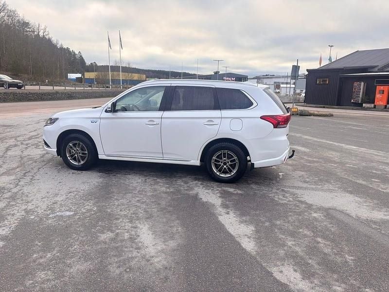 Begagnad 2018 Mitsubishi Outlander SUV | 125 000 kr (Superpris) - Bild 1/4