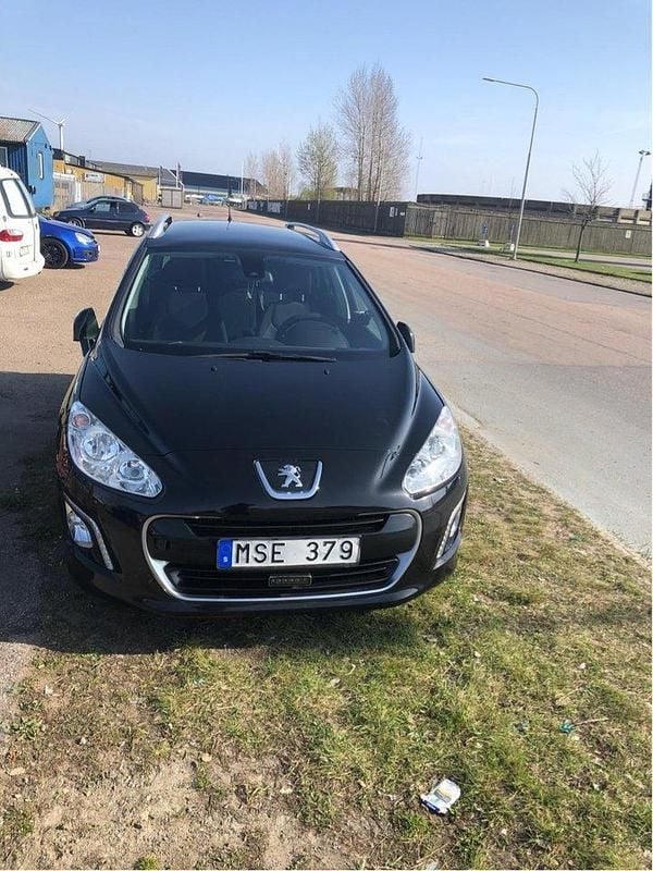 Svart Begagnad 2012 Peugeot 308 Kombi | 37 000 kr (Marknadspris) - Bild 1/4