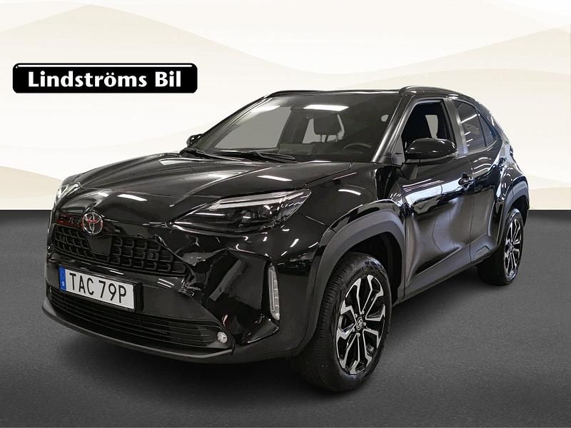 Svart Begagnad 2025 Toyota Yaris Hybrid | 329 000 kr - Bild 1/3