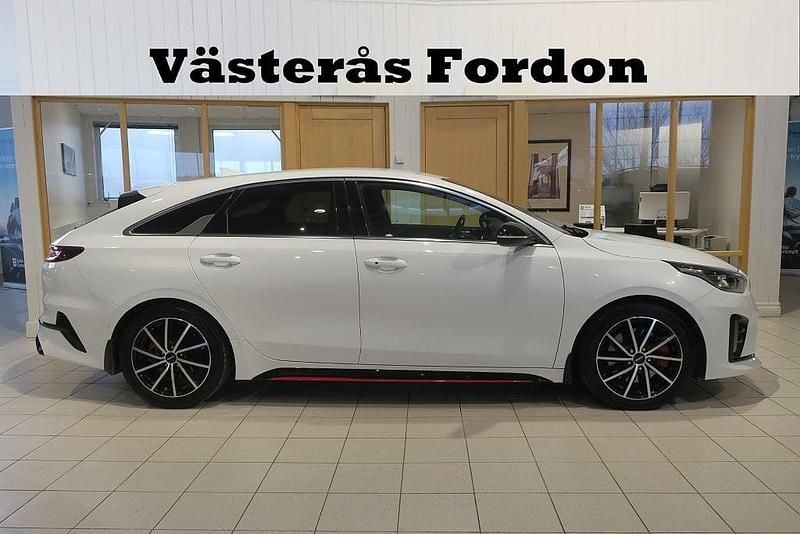 Begagnad Kia ProCeed GT 204 HK (150 kW) 2019 Vit Kombi