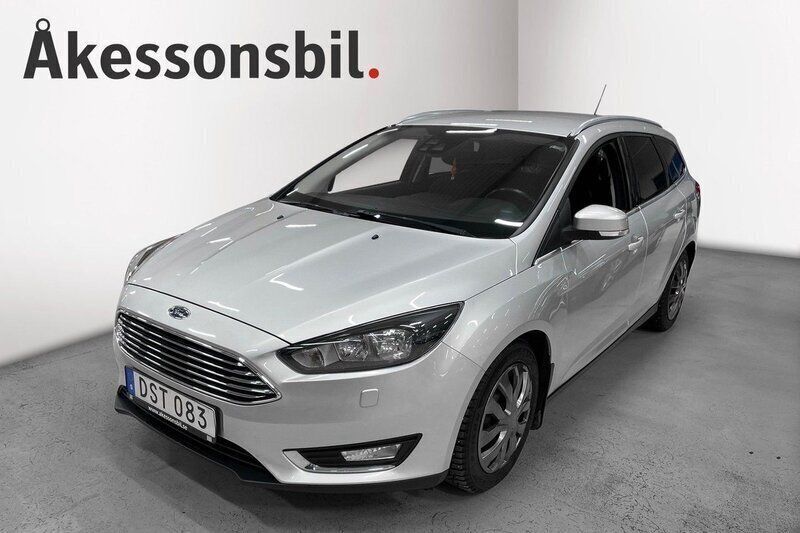 Grå Begagnad 2014 Ford Focus Kombi | 109 000 kr - Bild 1/4