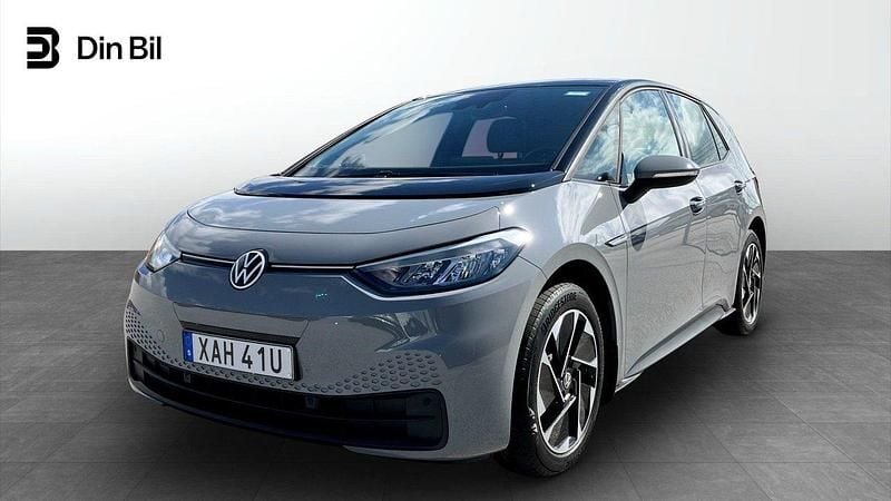 Grå Begagnad 2022 VW ID.3 Pro Performance Halvkombi | 259 900 kr (Superpris) - Bild 1/4