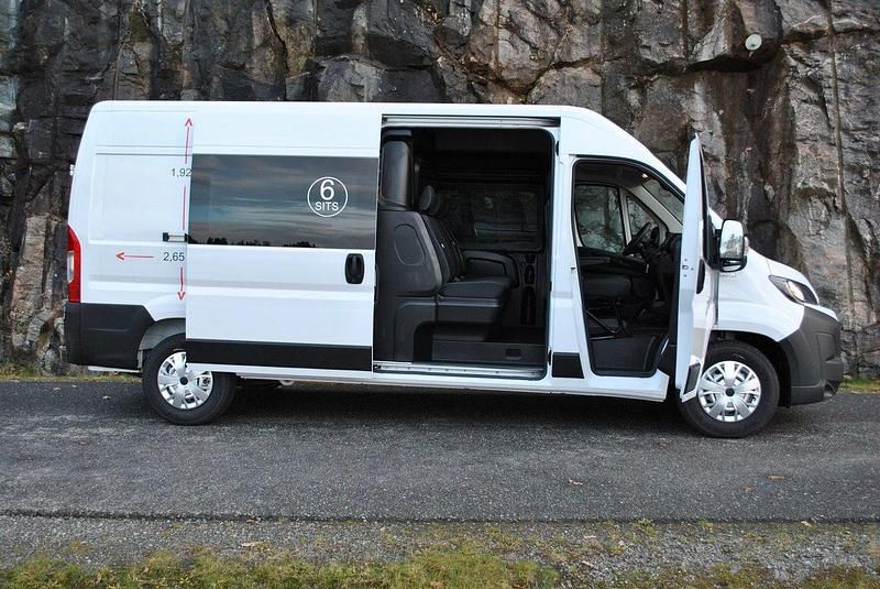 Ny Opel Movano 2025 Vit Van
